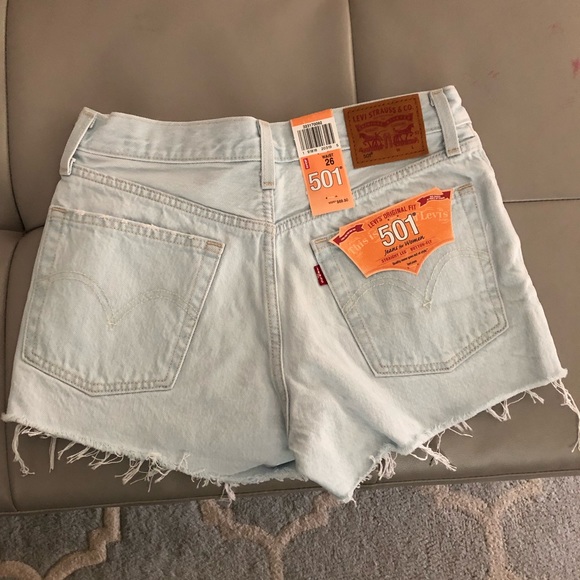 Levi’s 501 Light Wash Distressed Cutoff Shorts 26 - Picture 3 of 8